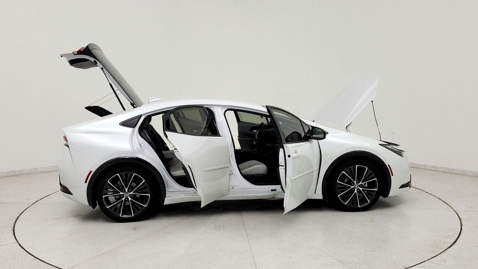 2024 Toyota Prius XLE
