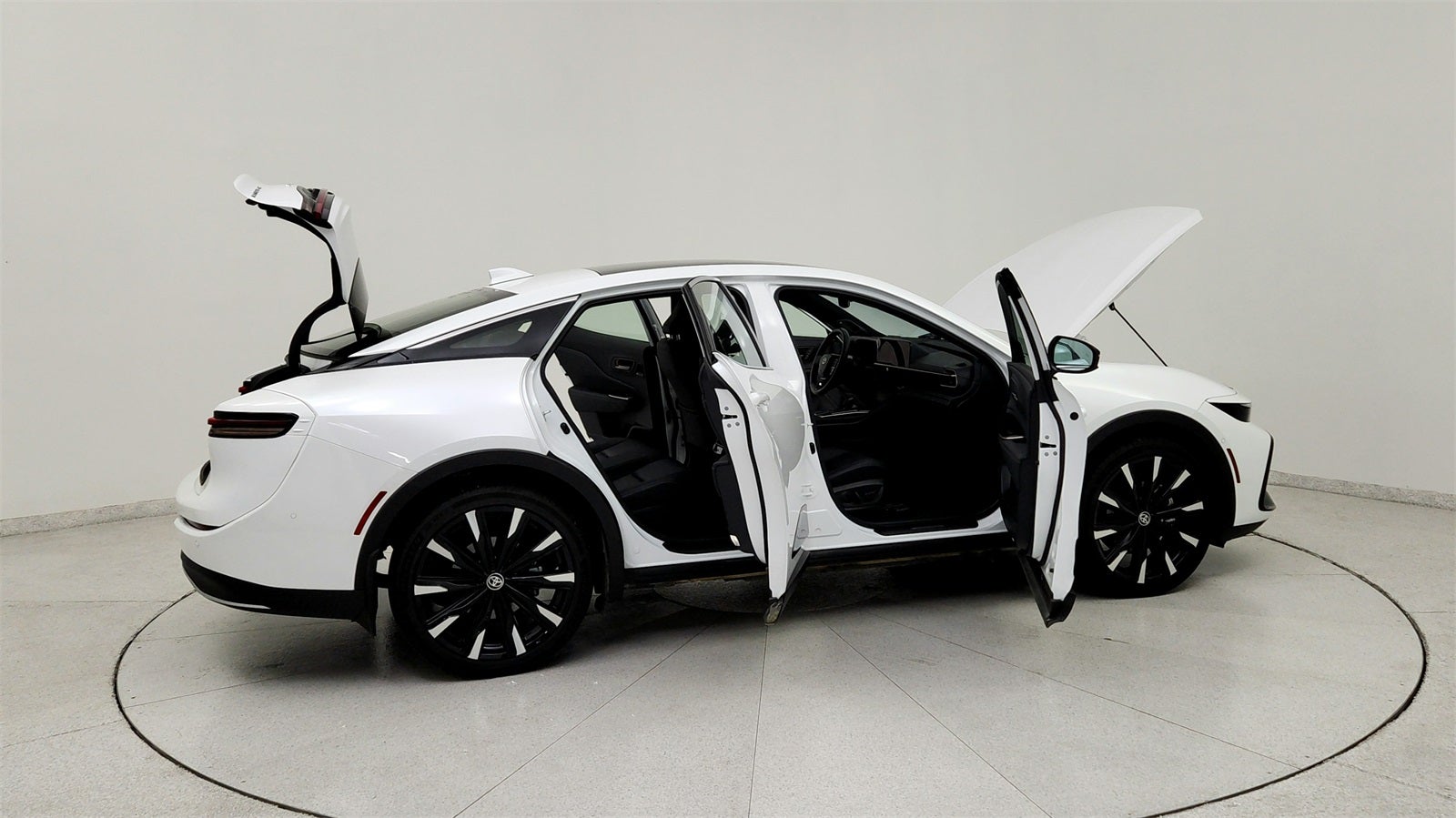 2025 Toyota Crown Platinum