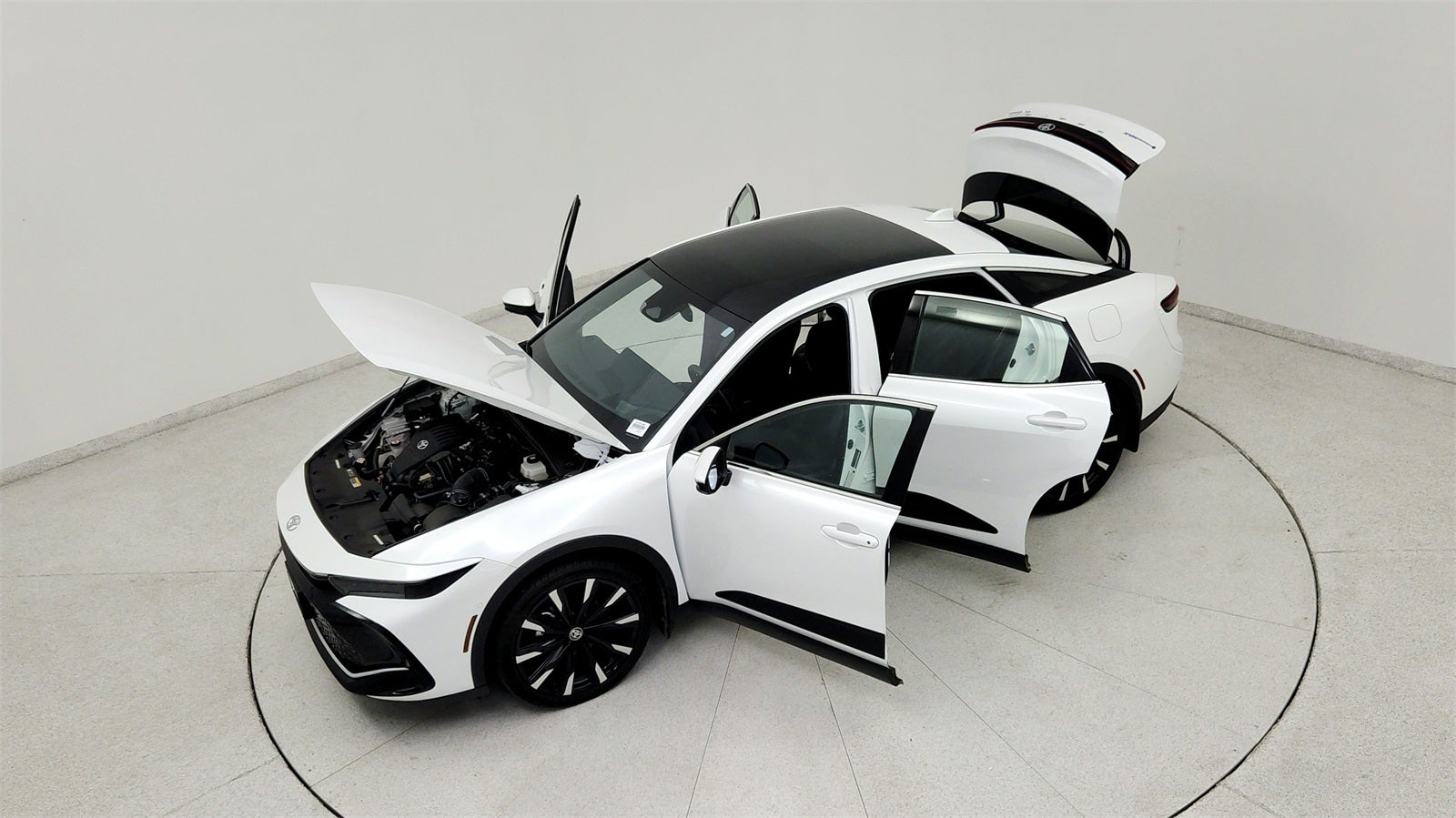 2025 Toyota Crown Platinum