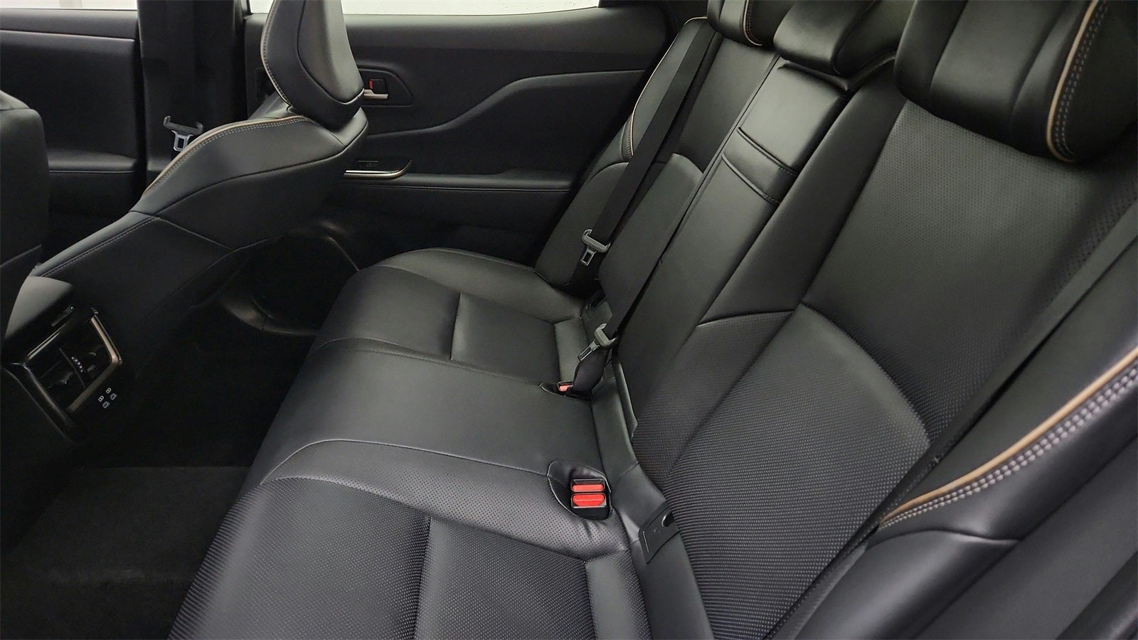 2025 Toyota Crown Platinum