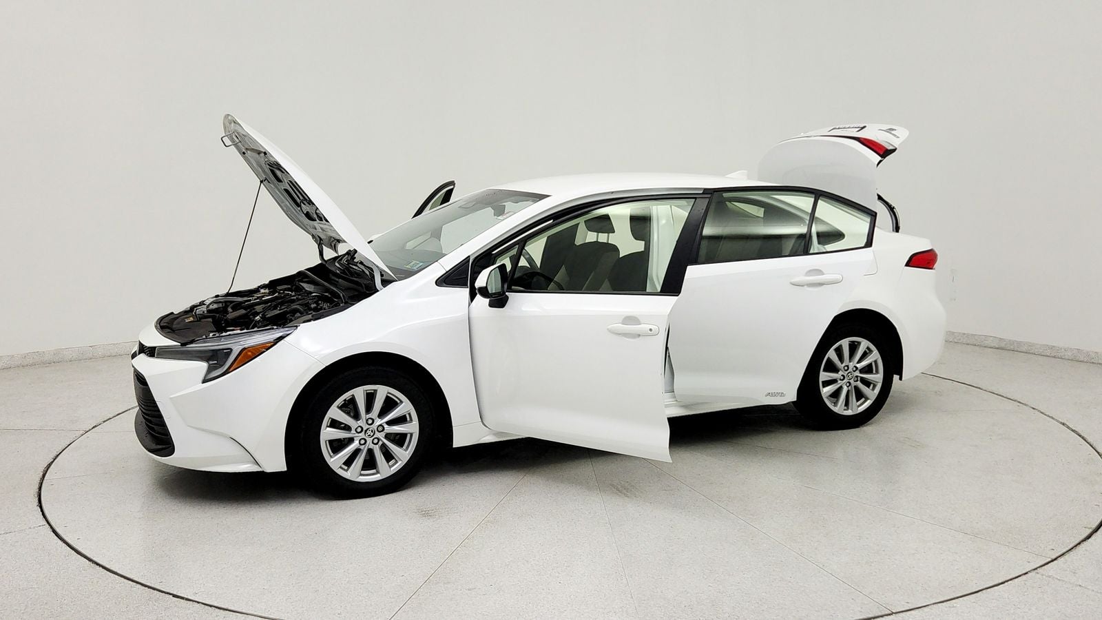 2024 Toyota Corolla Hybrid LE