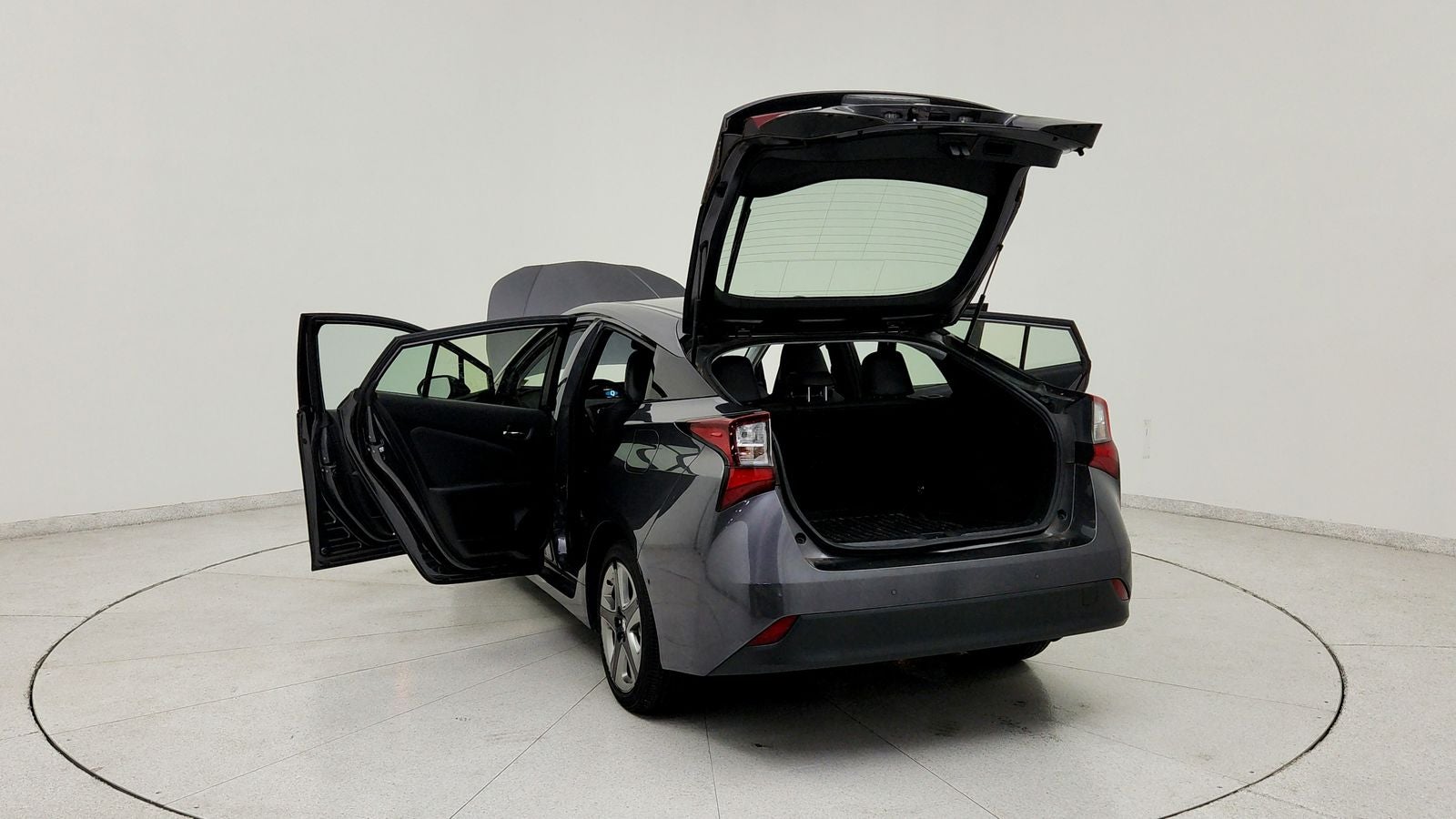 2021 Toyota Prius XLE