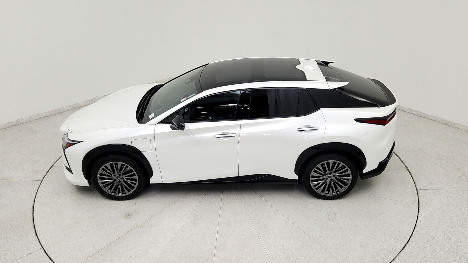 2023 Lexus RZ 450e Luxury