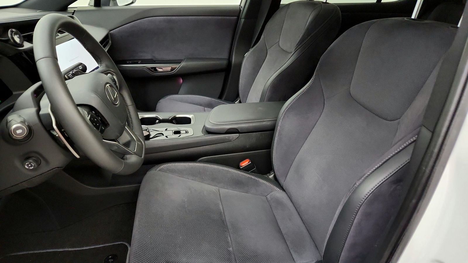 2023 Lexus RZ 450e Luxury