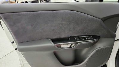 2023 Lexus RZ 450e Luxury