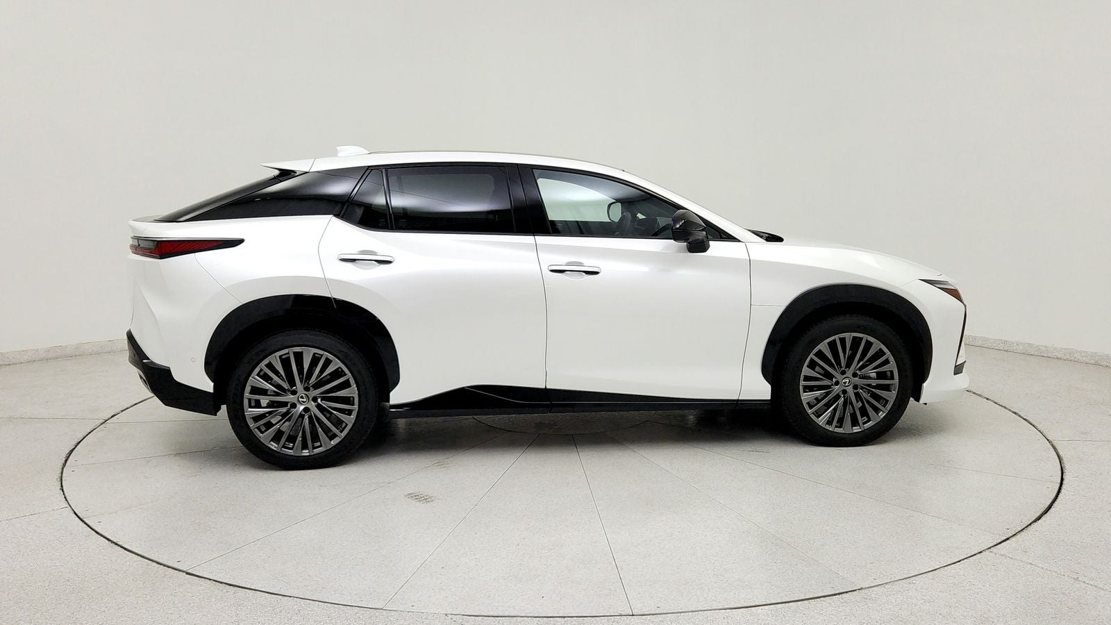 2023 Lexus RZ 450e Luxury