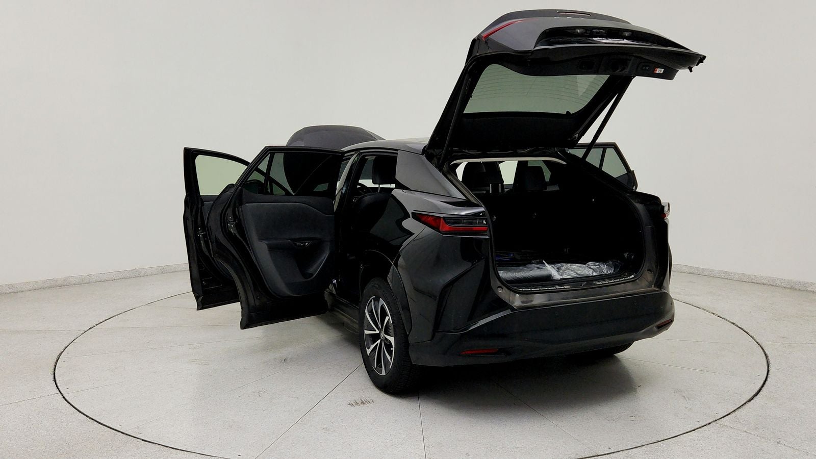 2023 Lexus RZ 450e Premium