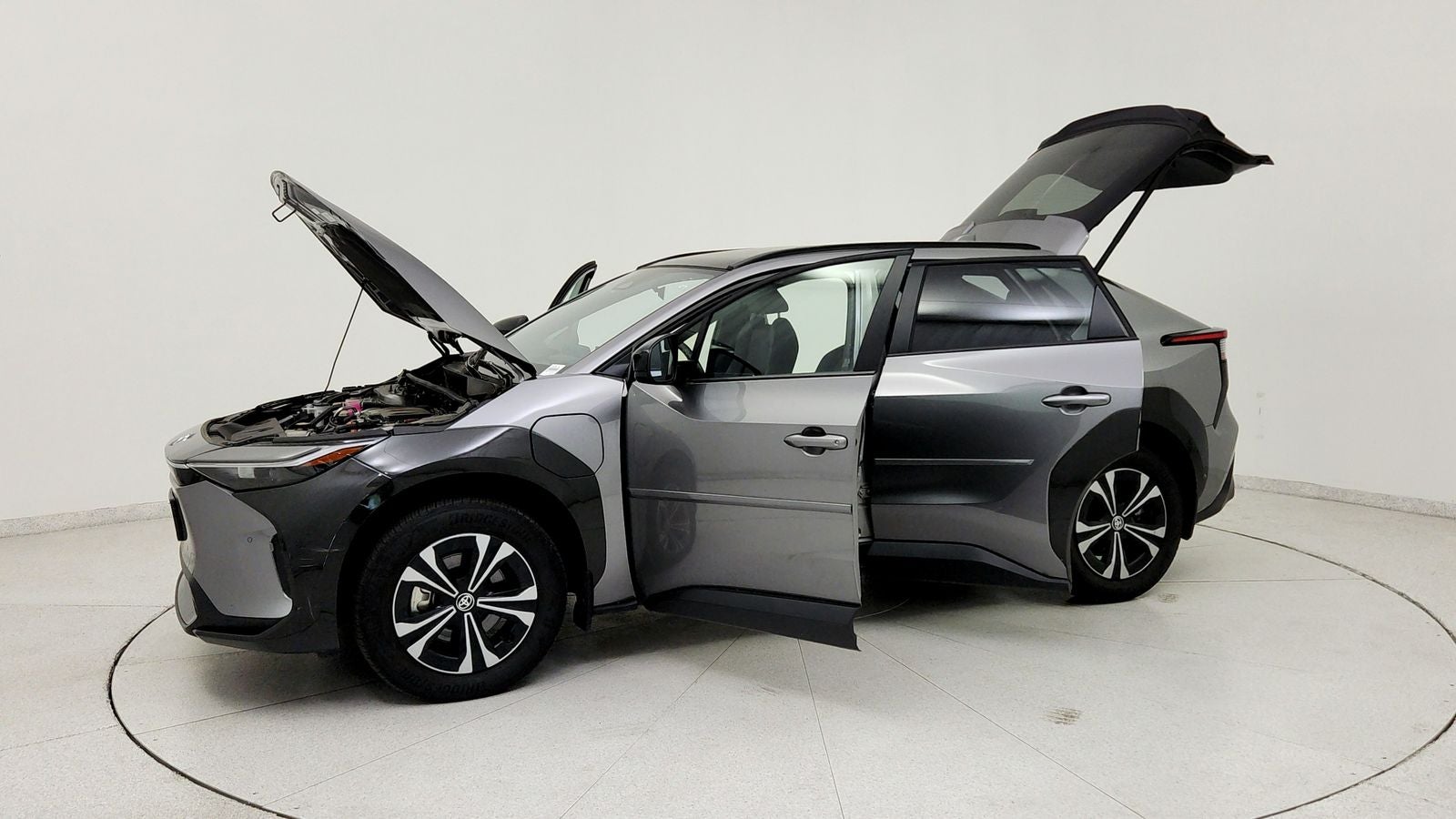 2024 Toyota bZ4X XLE