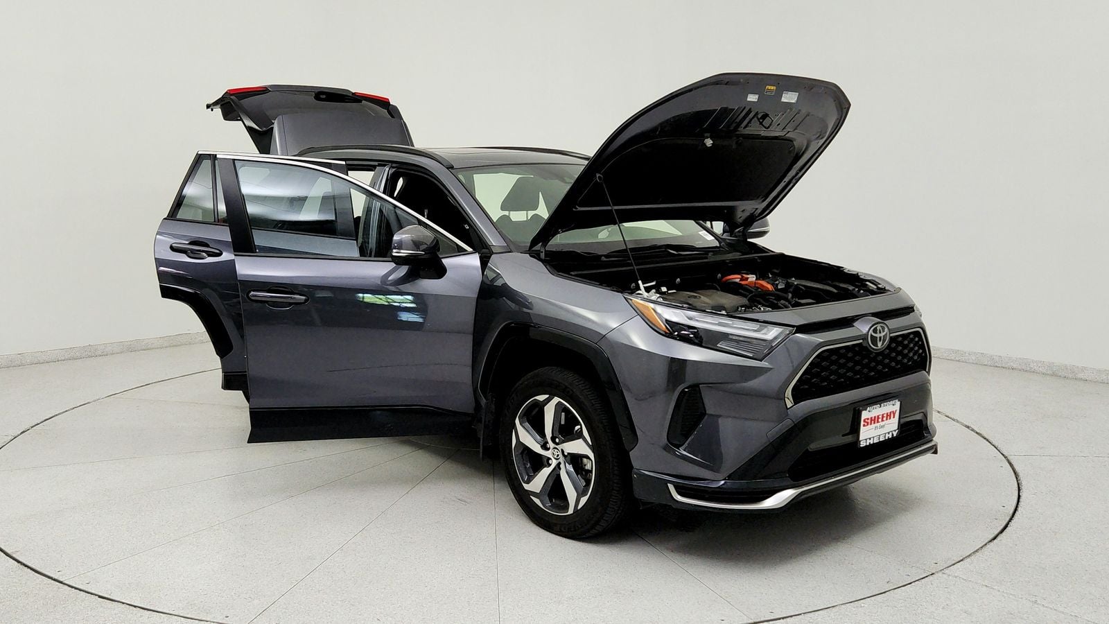 2025 Toyota RAV4 Plug-In Hybrid SE