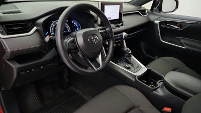 2024 Toyota RAV4 Prime SE