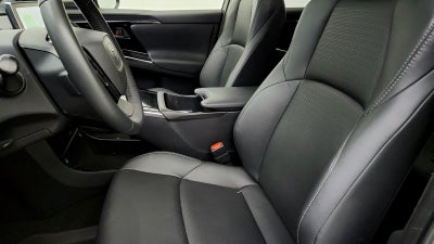 2023 Toyota bZ4X Limited