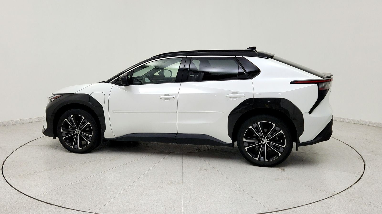 2023 Toyota bZ4X Limited