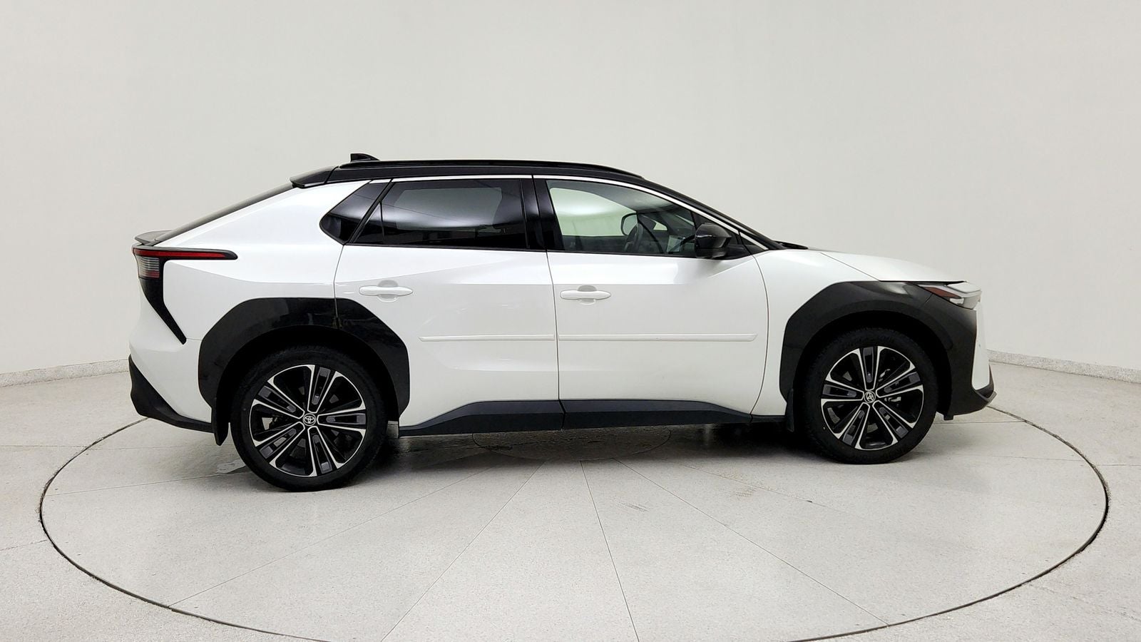 2023 Toyota bZ4X Limited