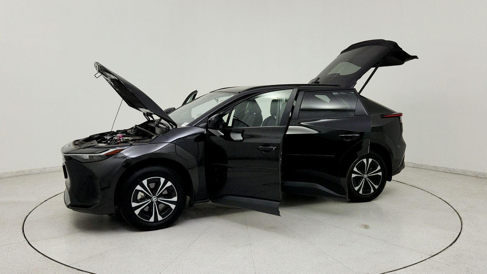 2024 Toyota bZ4X XLE