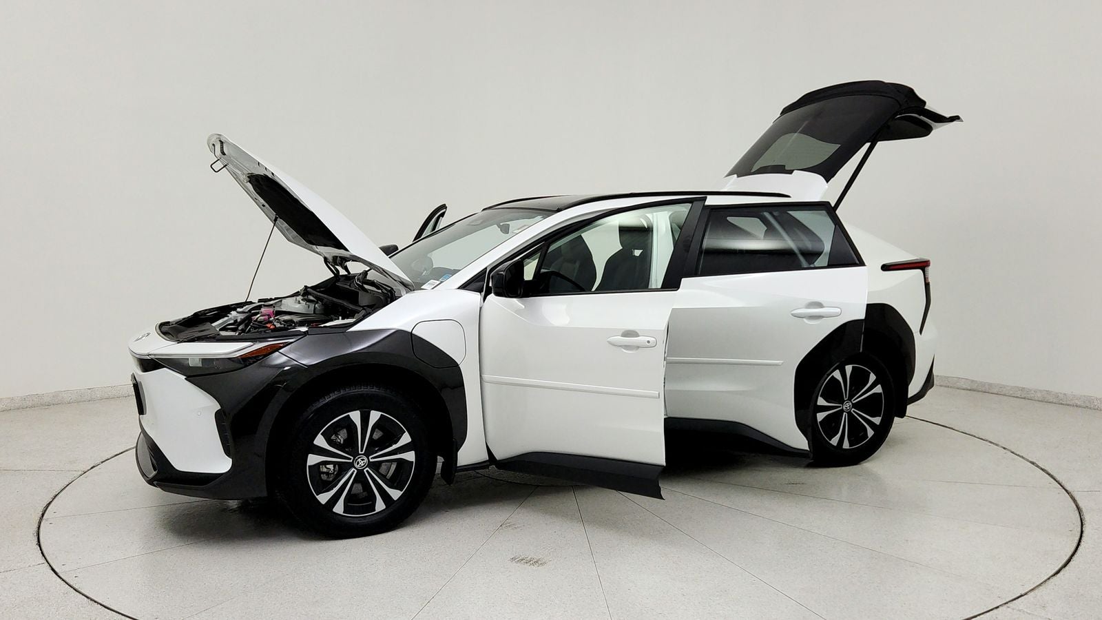 2024 Toyota bZ4X XLE