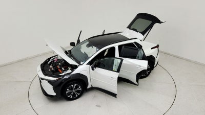 2024 Toyota bZ4X XLE