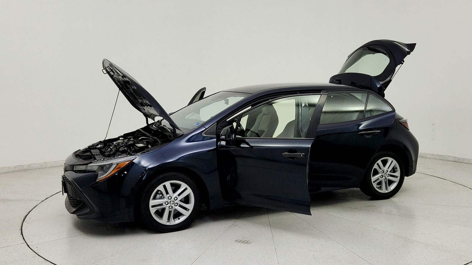 2022 Toyota Corolla Hatchback SE
