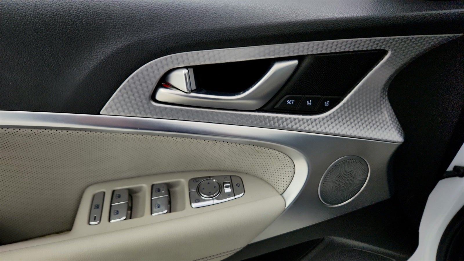 2023 Genesis G70 2.0T Sport Prestige