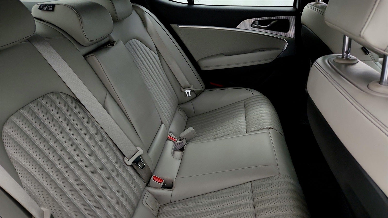 2023 Genesis G70 2.0T Sport Prestige