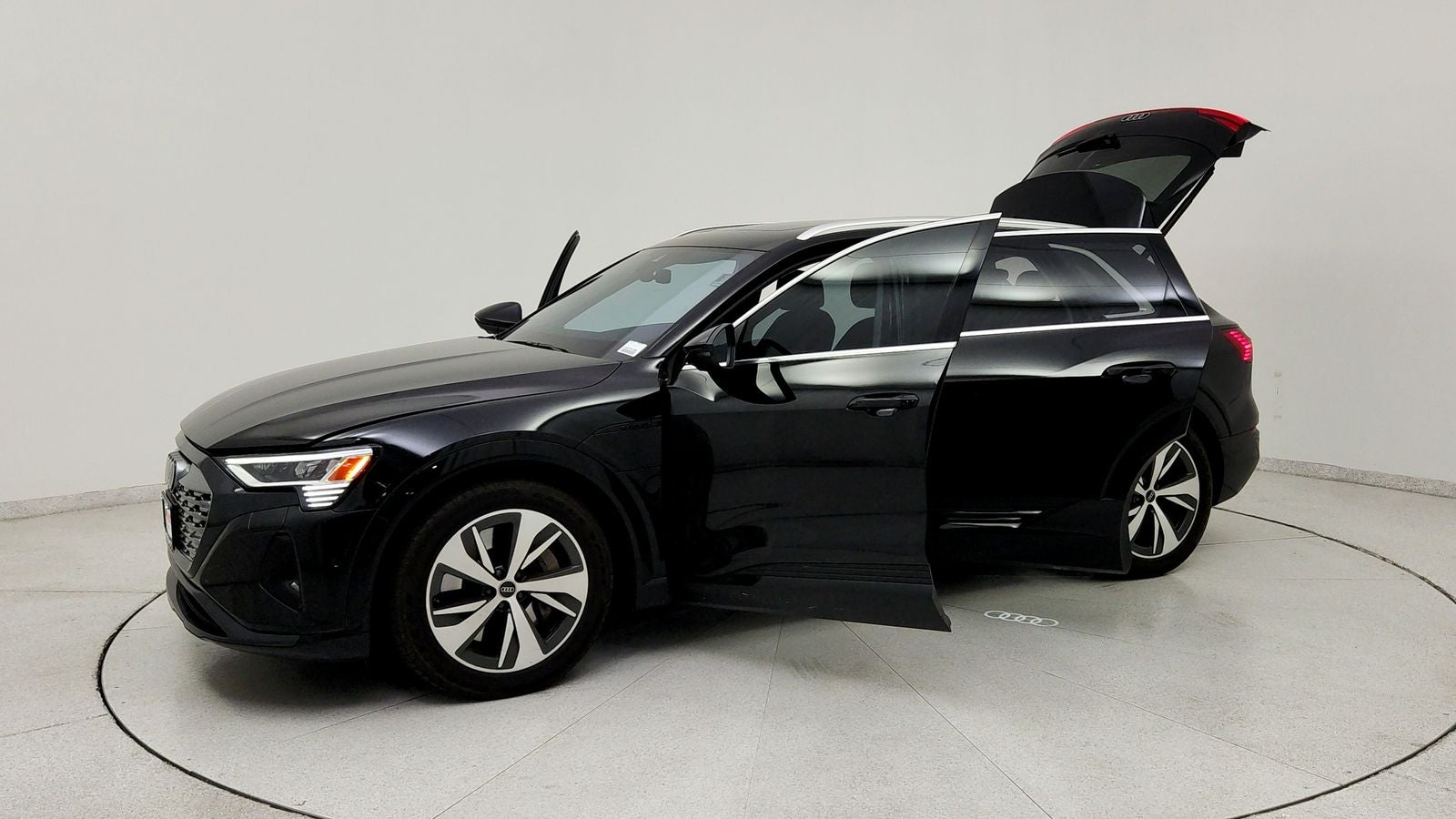 2024 Audi Q8 e-tron Premium Plus quattro