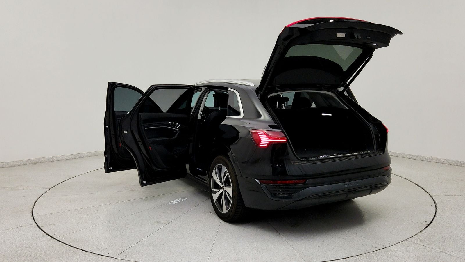 2024 Audi Q8 e-tron Premium Plus quattro