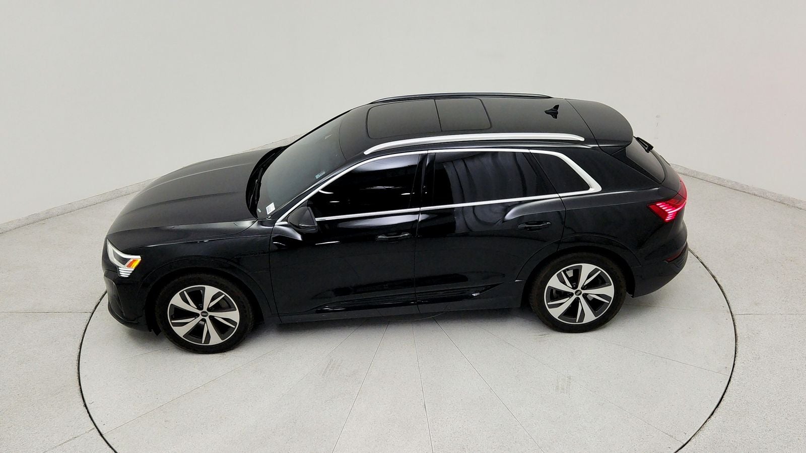 2024 Audi Q8 e-tron Premium Plus quattro