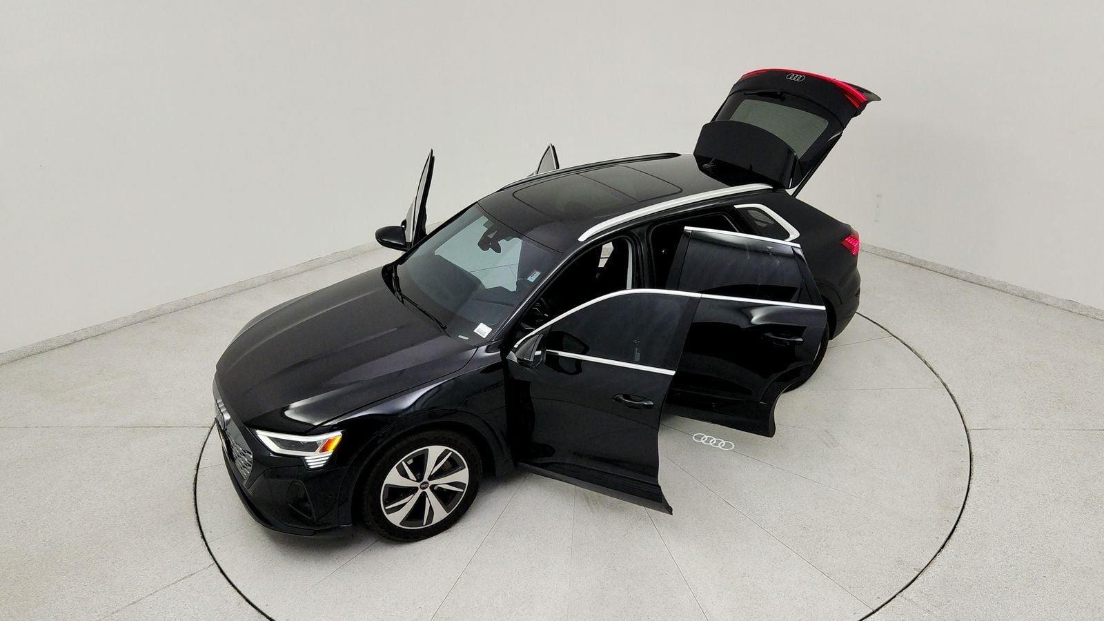 2024 Audi Q8 e-tron Premium Plus quattro