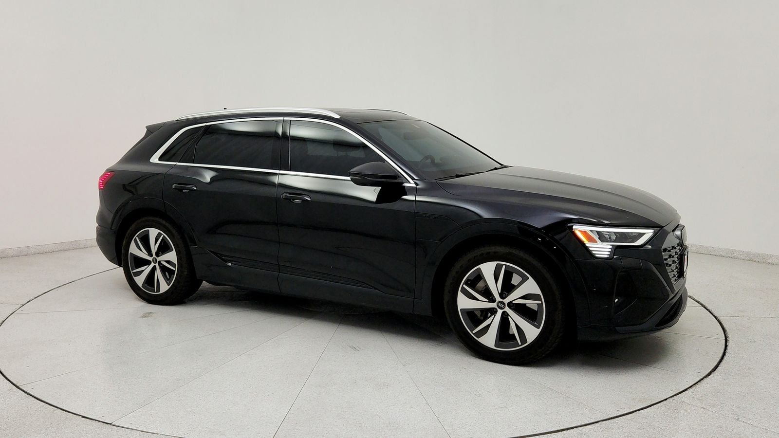 2024 Audi Q8 e-tron Premium Plus quattro
