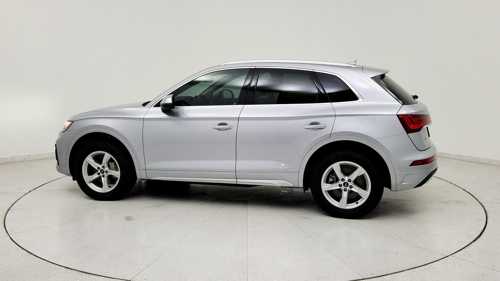 2024 Audi Q5 40 Premium quattro