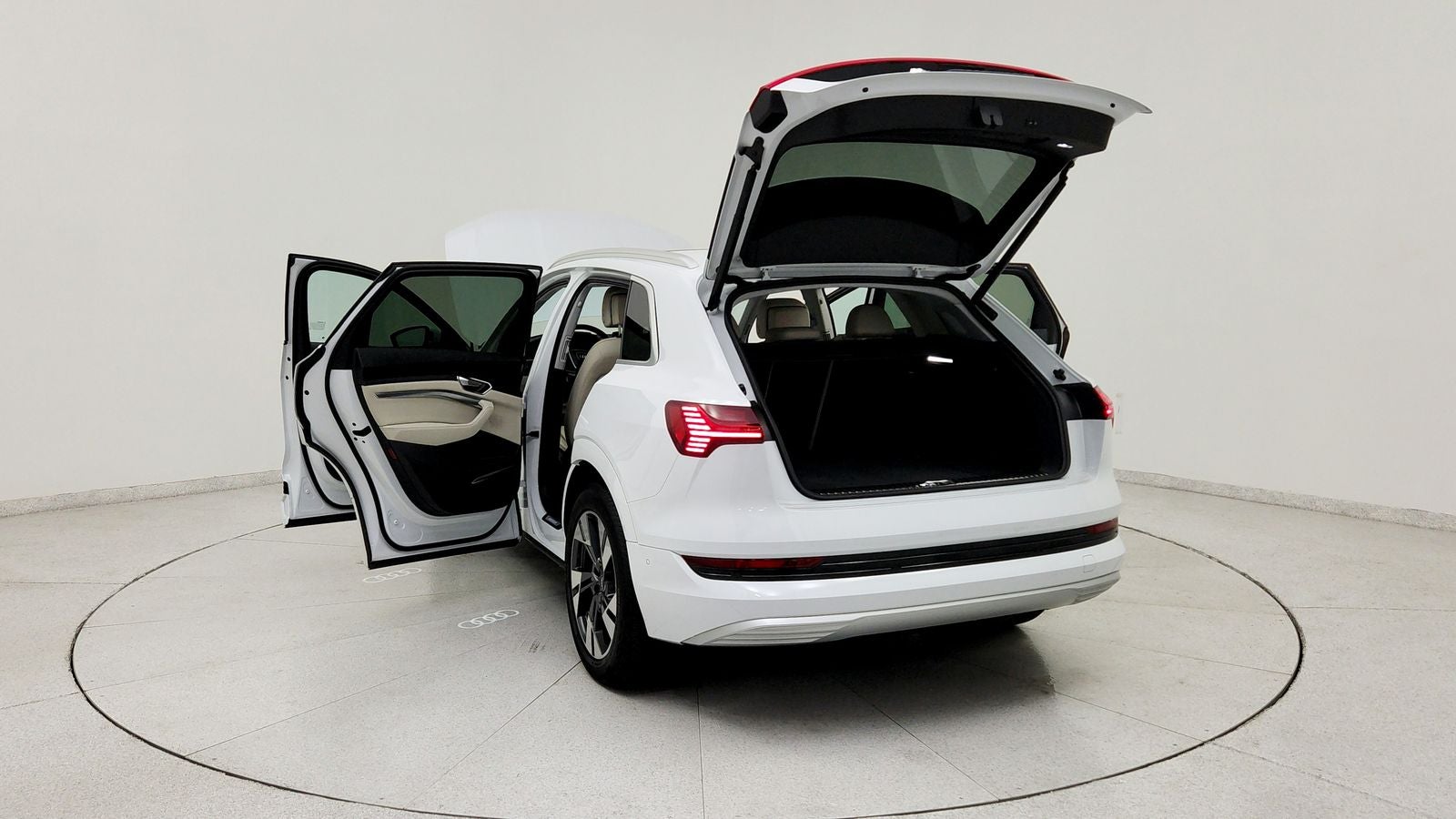 2023 Audi e-tron Premium Plus quattro