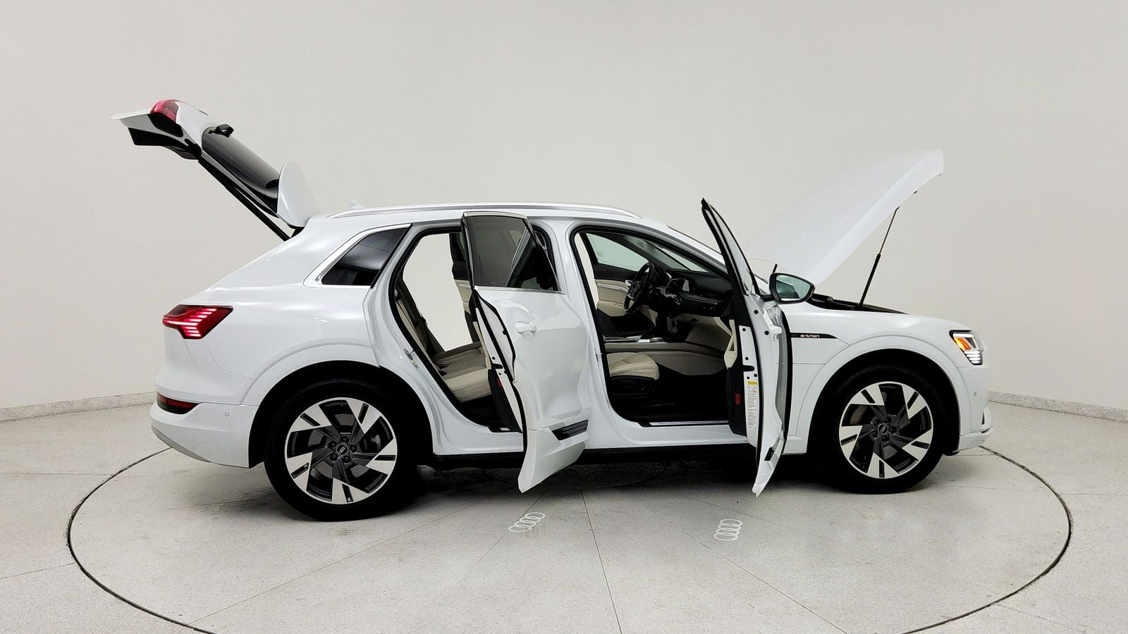 2023 Audi e-tron Premium Plus quattro