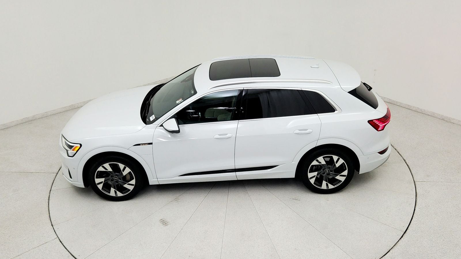 2023 Audi e-tron Premium Plus quattro