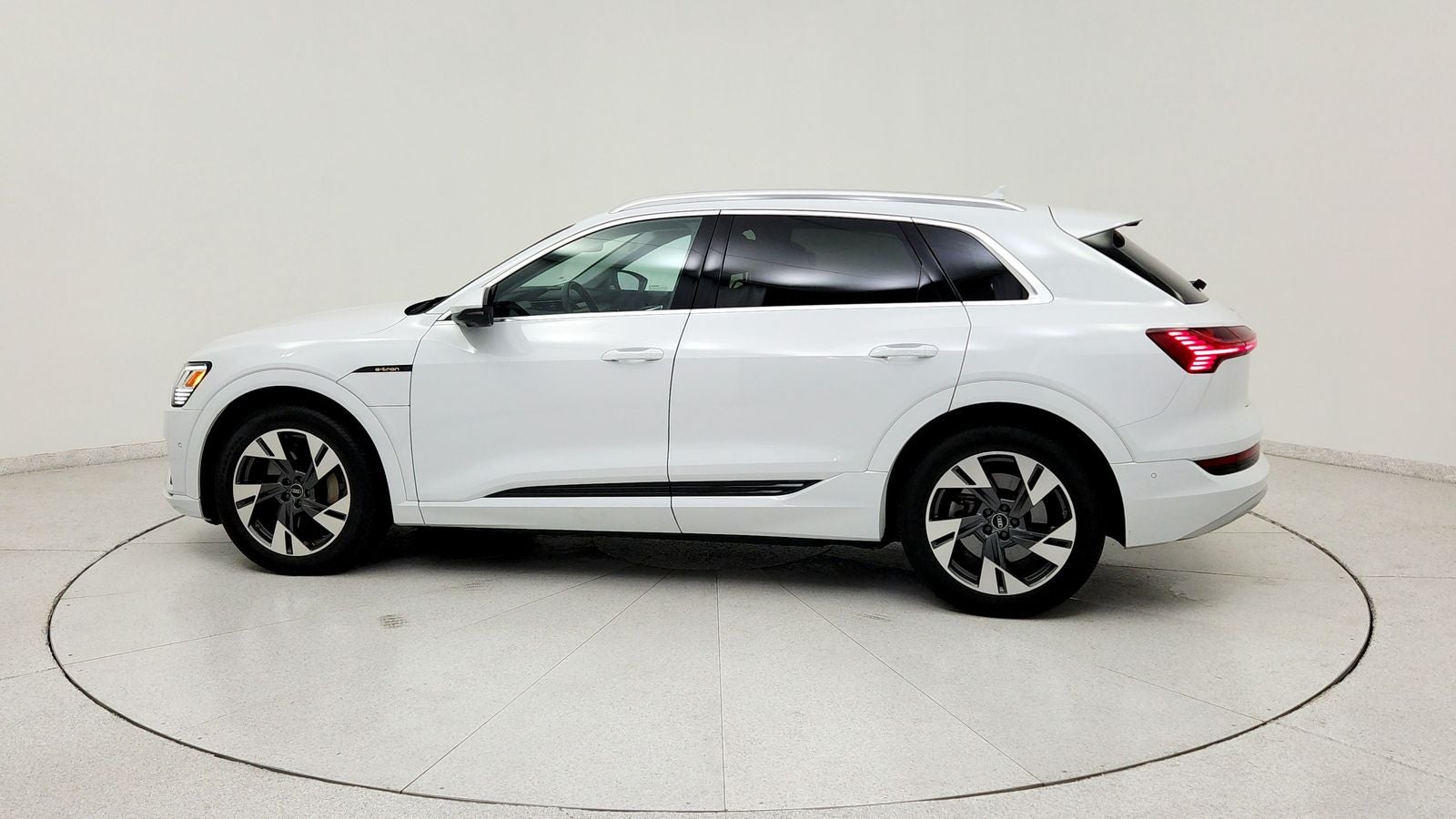 2023 Audi e-tron Premium Plus quattro