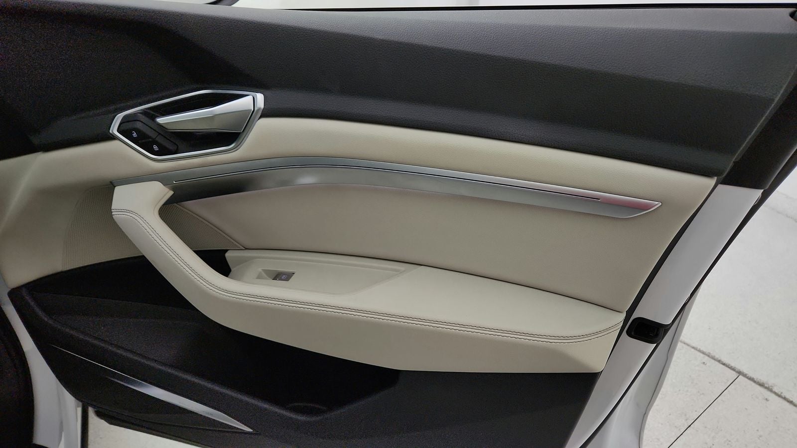 2023 Audi e-tron Premium Plus quattro
