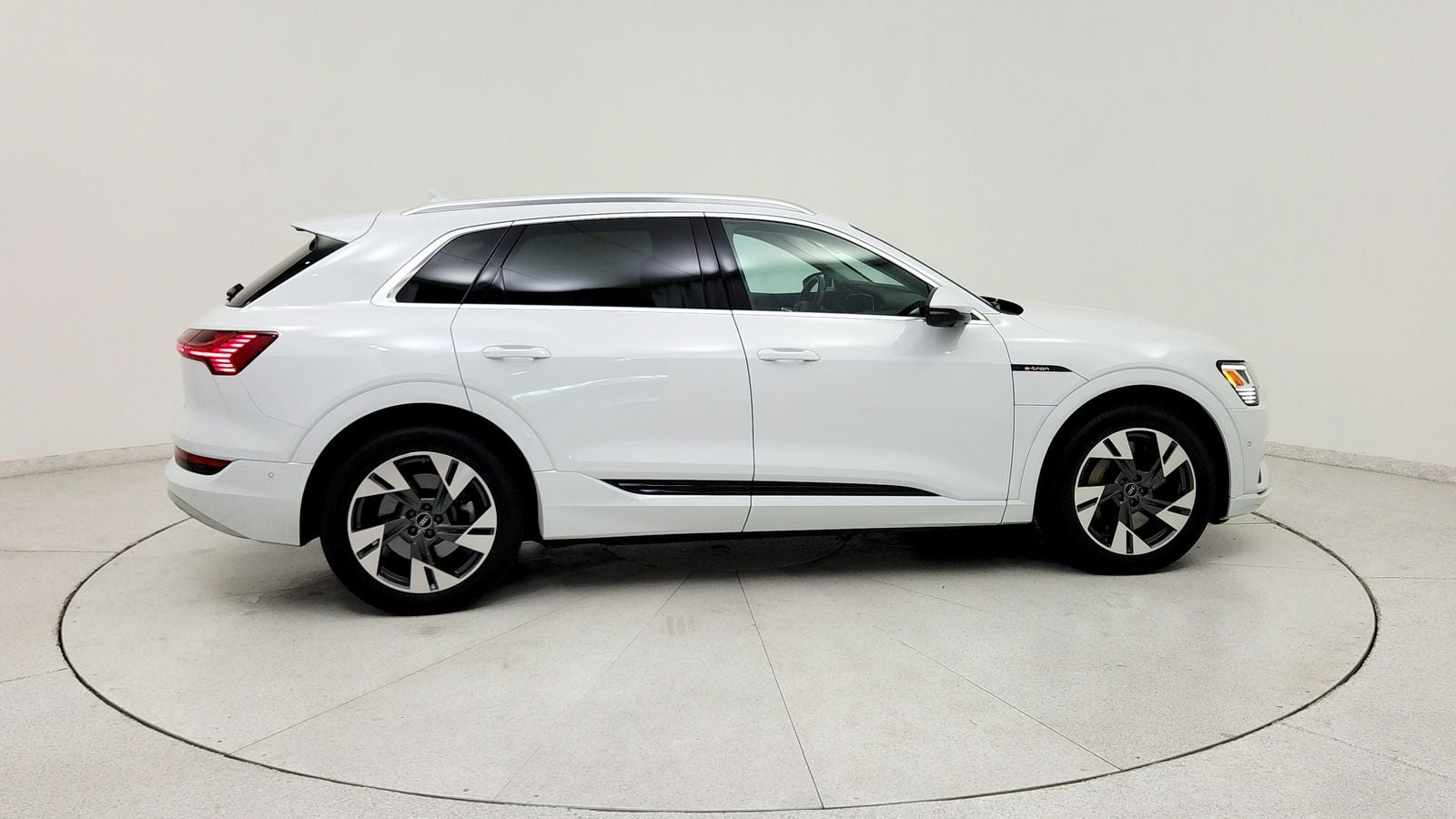 2023 Audi e-tron Premium Plus quattro