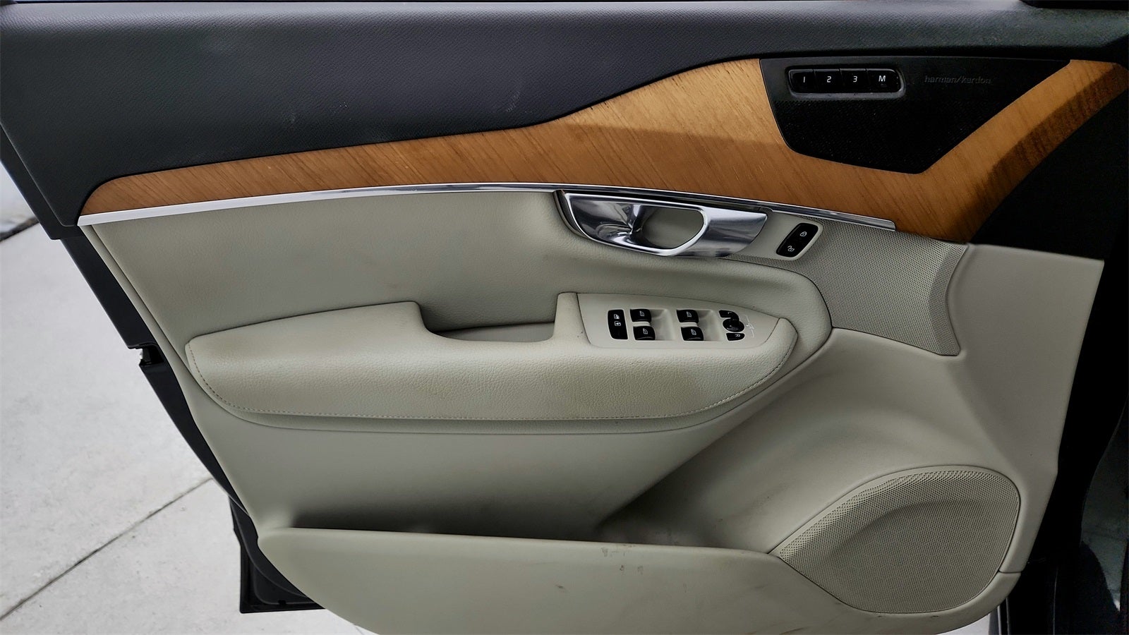 2022 Volvo XC90 Recharge Plug-In Hybrid T8 Inscription Expression Extended Range 7P