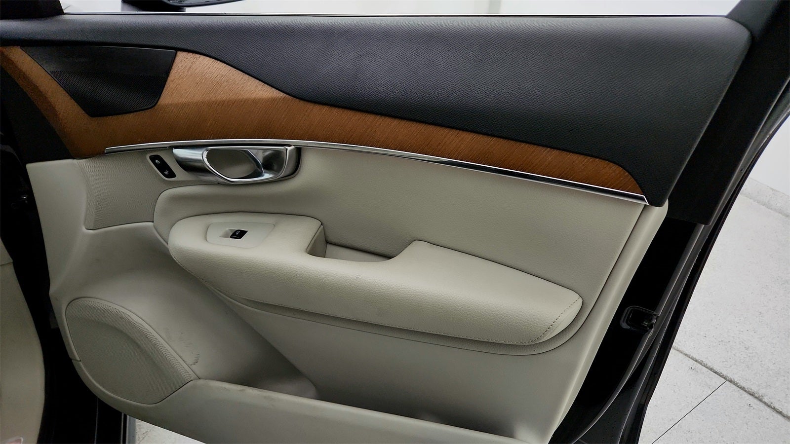 2022 Volvo XC90 Recharge Plug-In Hybrid T8 Inscription Expression Extended Range 7P