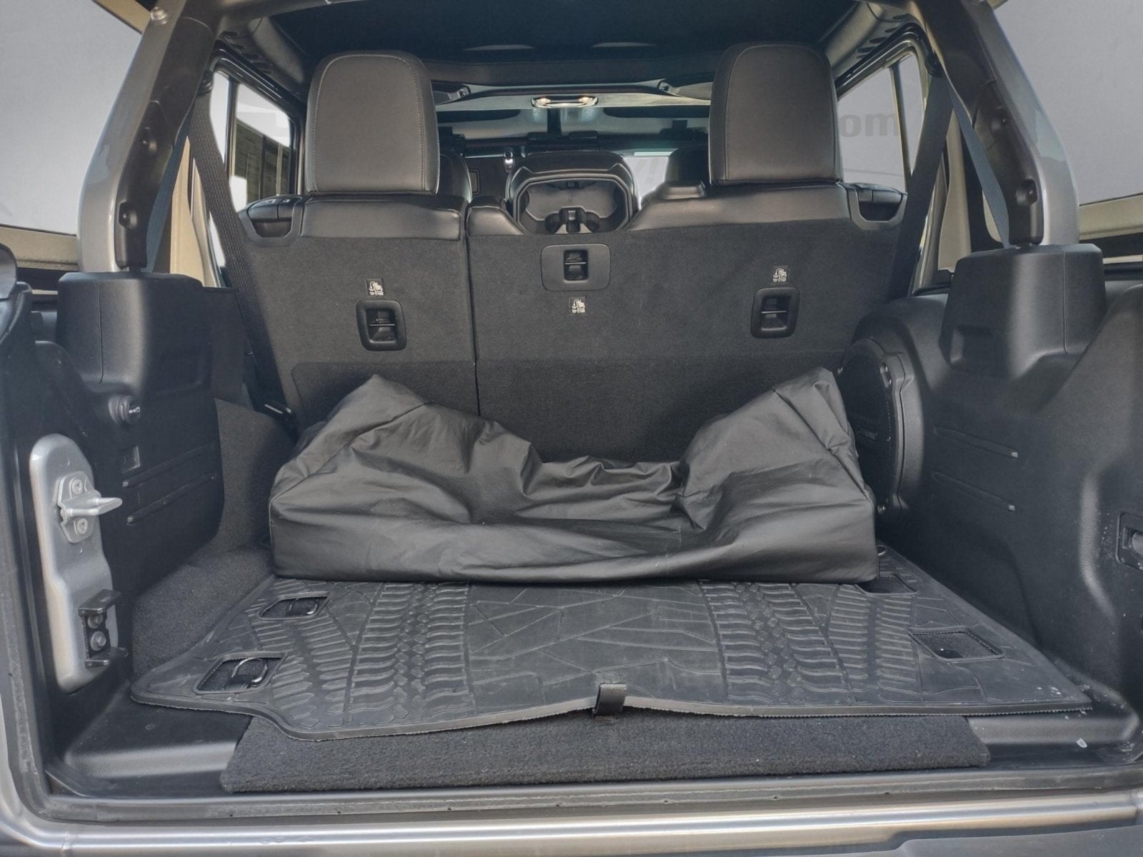 2021 Jeep Wrangler Unlimited Sahara High Altitude