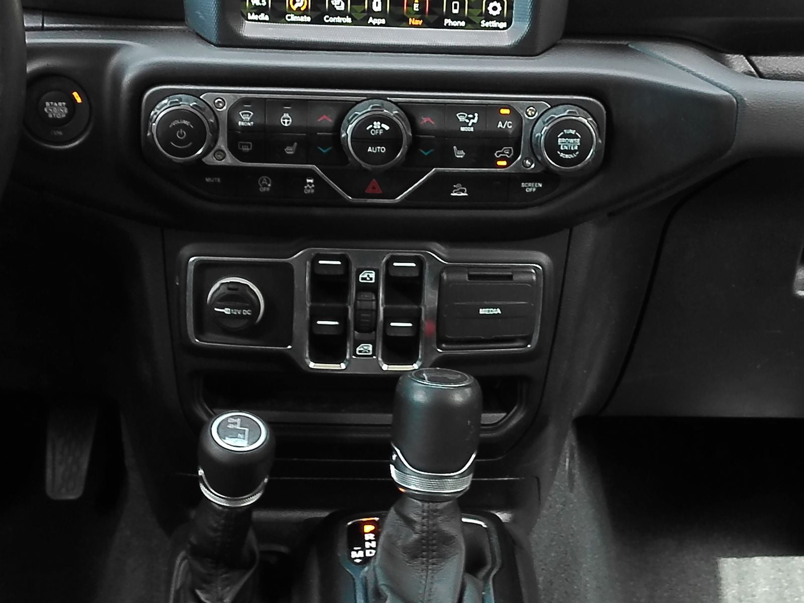 2022 Jeep Wrangler Unlimited Sahara Altitude