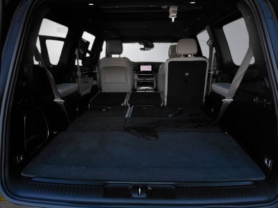 2025 Jeep Wagoneer Base