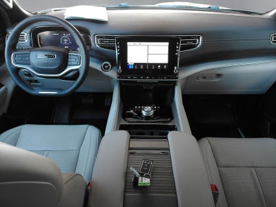 2025 Jeep Wagoneer Base