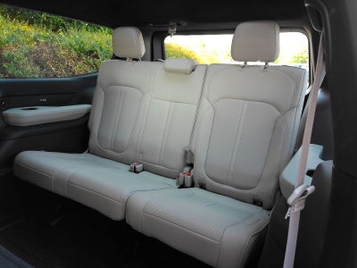 2025 Jeep Wagoneer Base