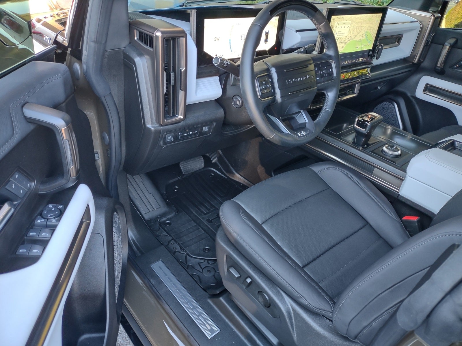 2025 GMC Hummer EV SUV 2X