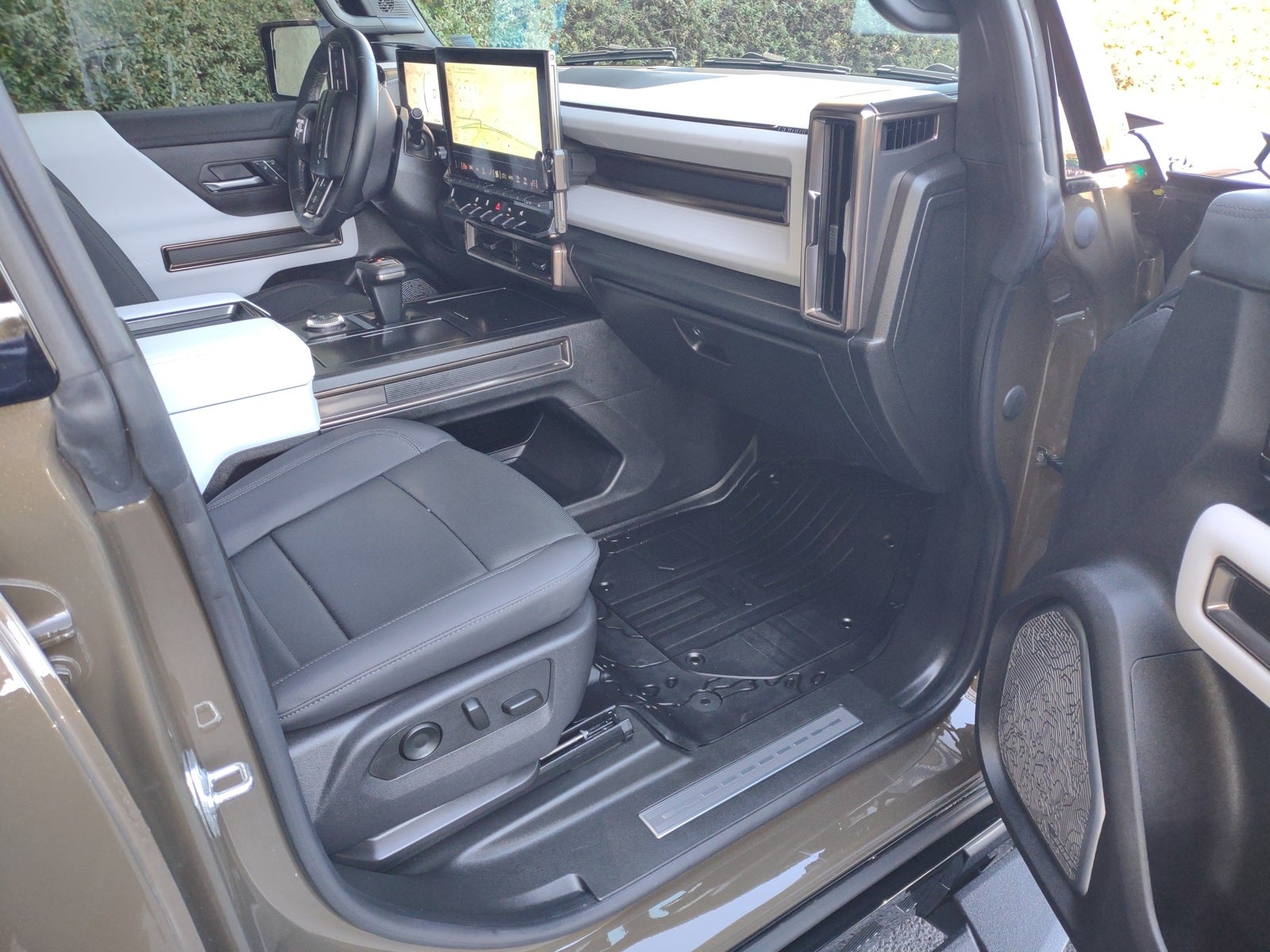 2025 GMC Hummer EV SUV 2X