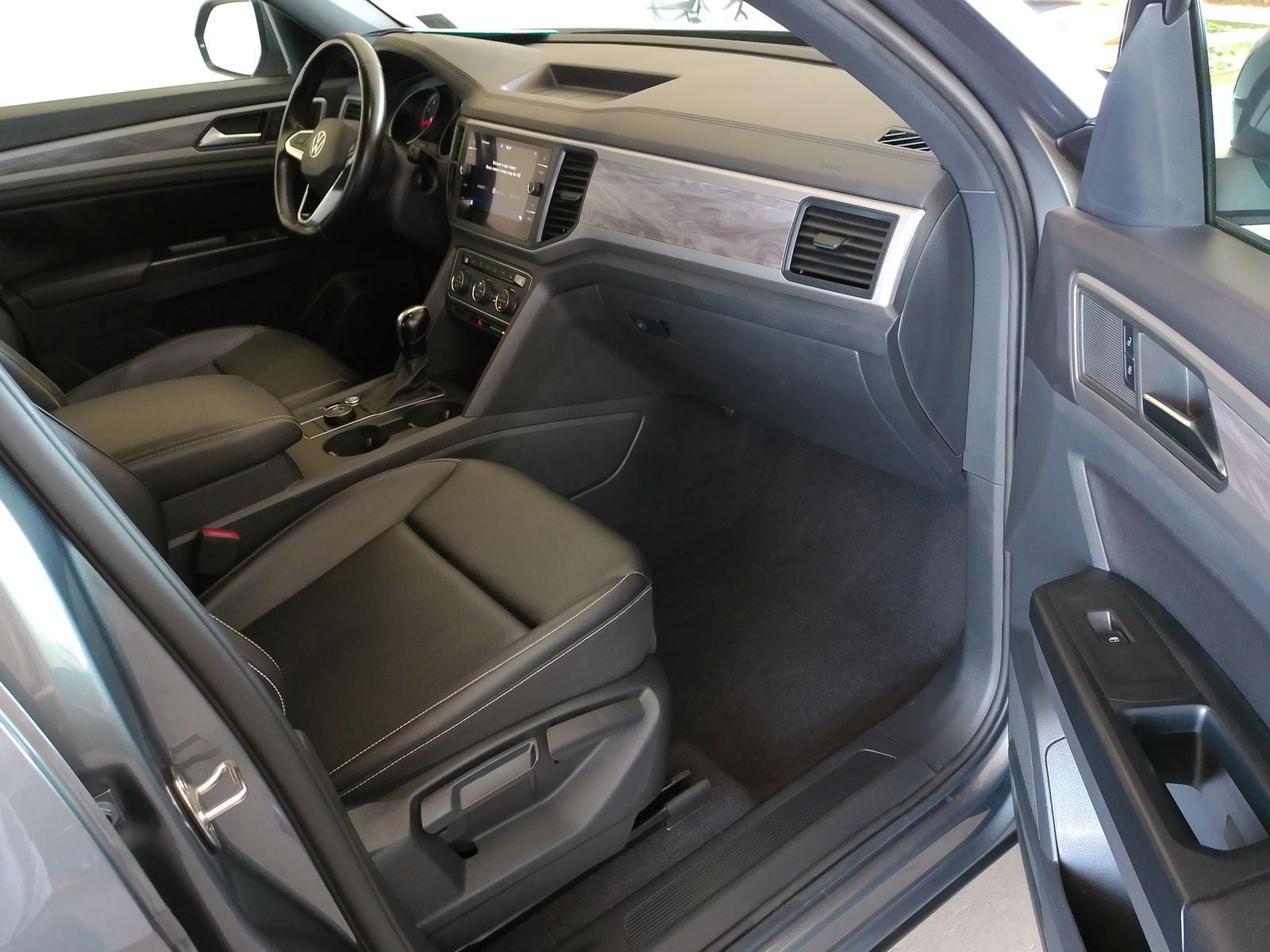 2020 Volkswagen Atlas Cross Sport 2.0T SE 4Motion