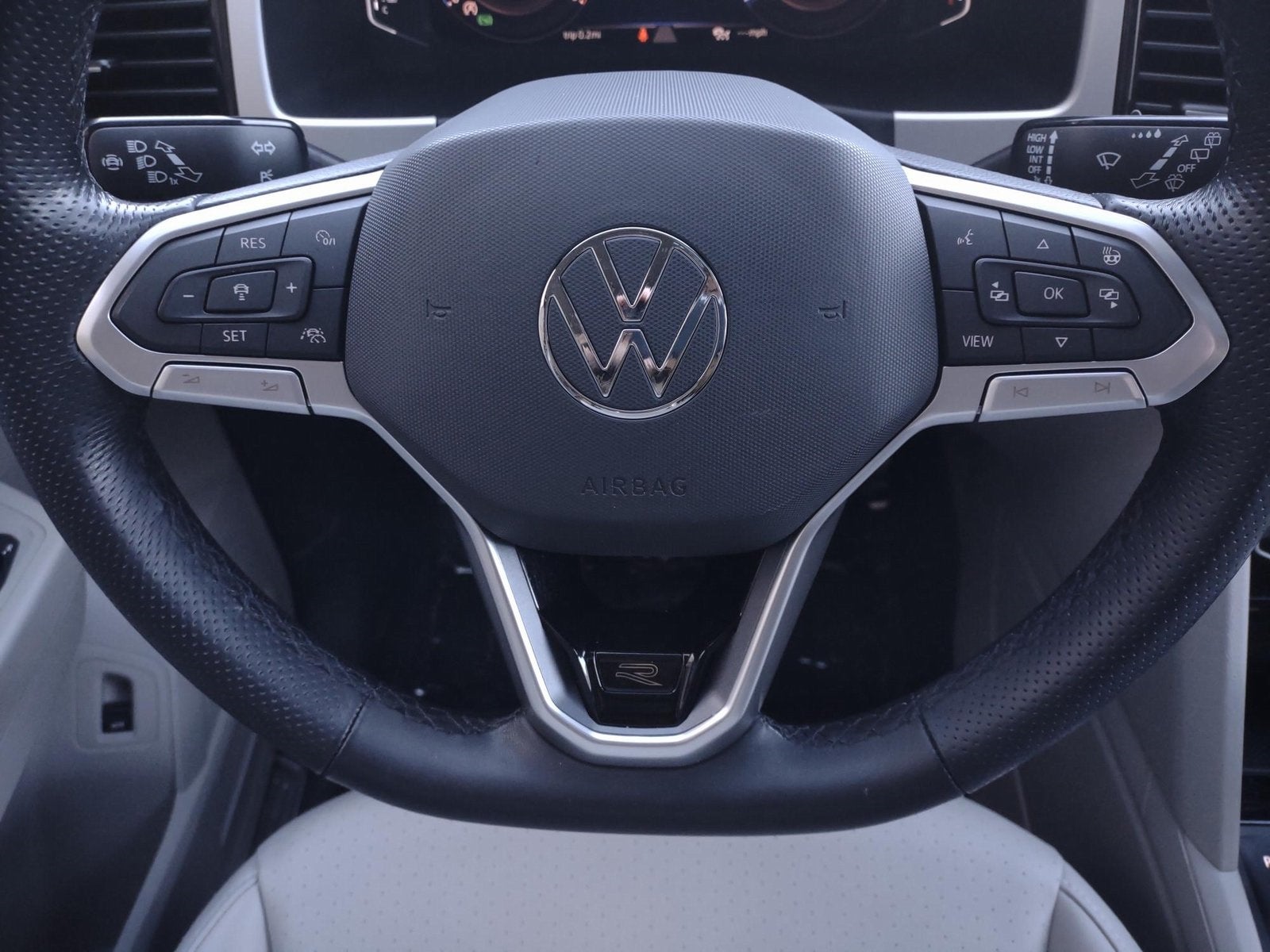 2022 Volkswagen Atlas 3.6L V6 SEL R-Line