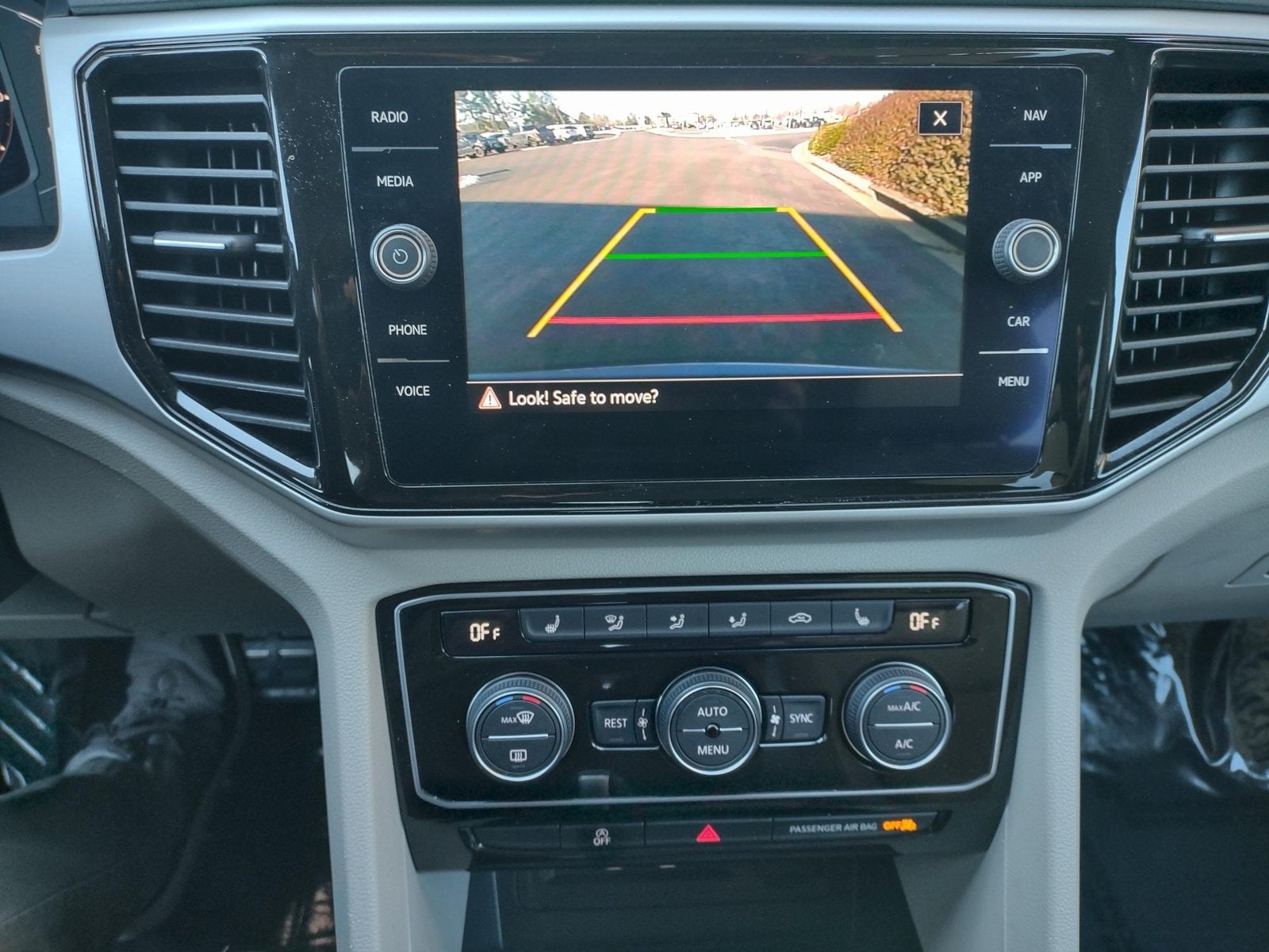 2022 Volkswagen Atlas 3.6L V6 SEL R-Line