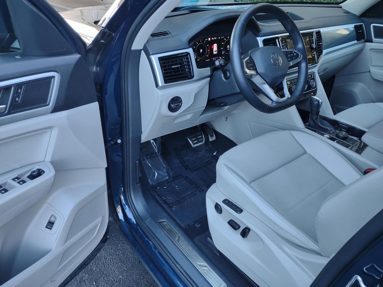 2022 Volkswagen Atlas 3.6L V6 SEL R-Line