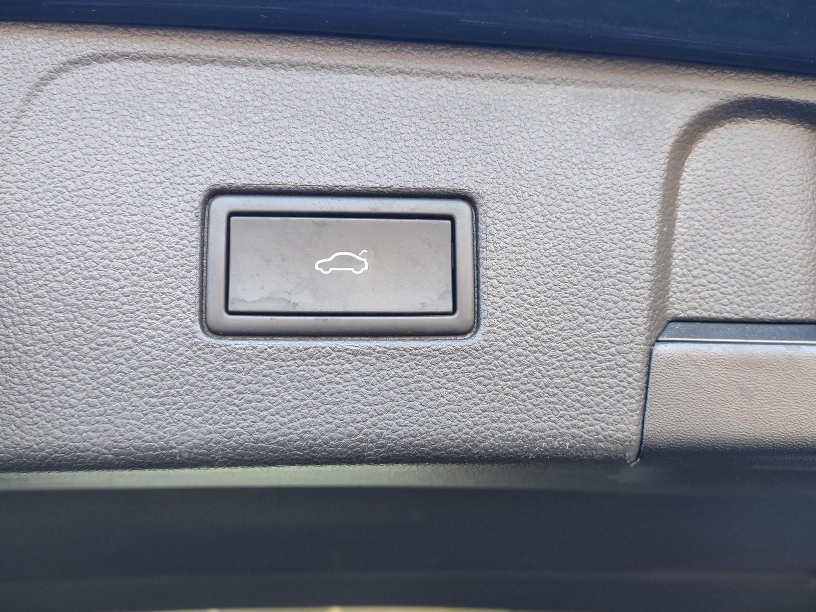 2022 Volkswagen Atlas 3.6L V6 SEL R-Line