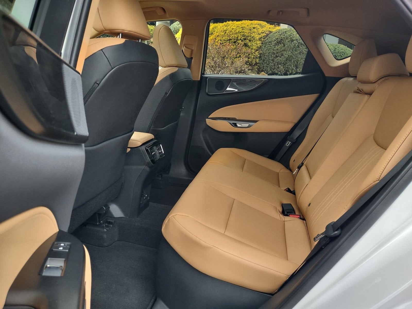 2025 Lexus NX 350h Premium